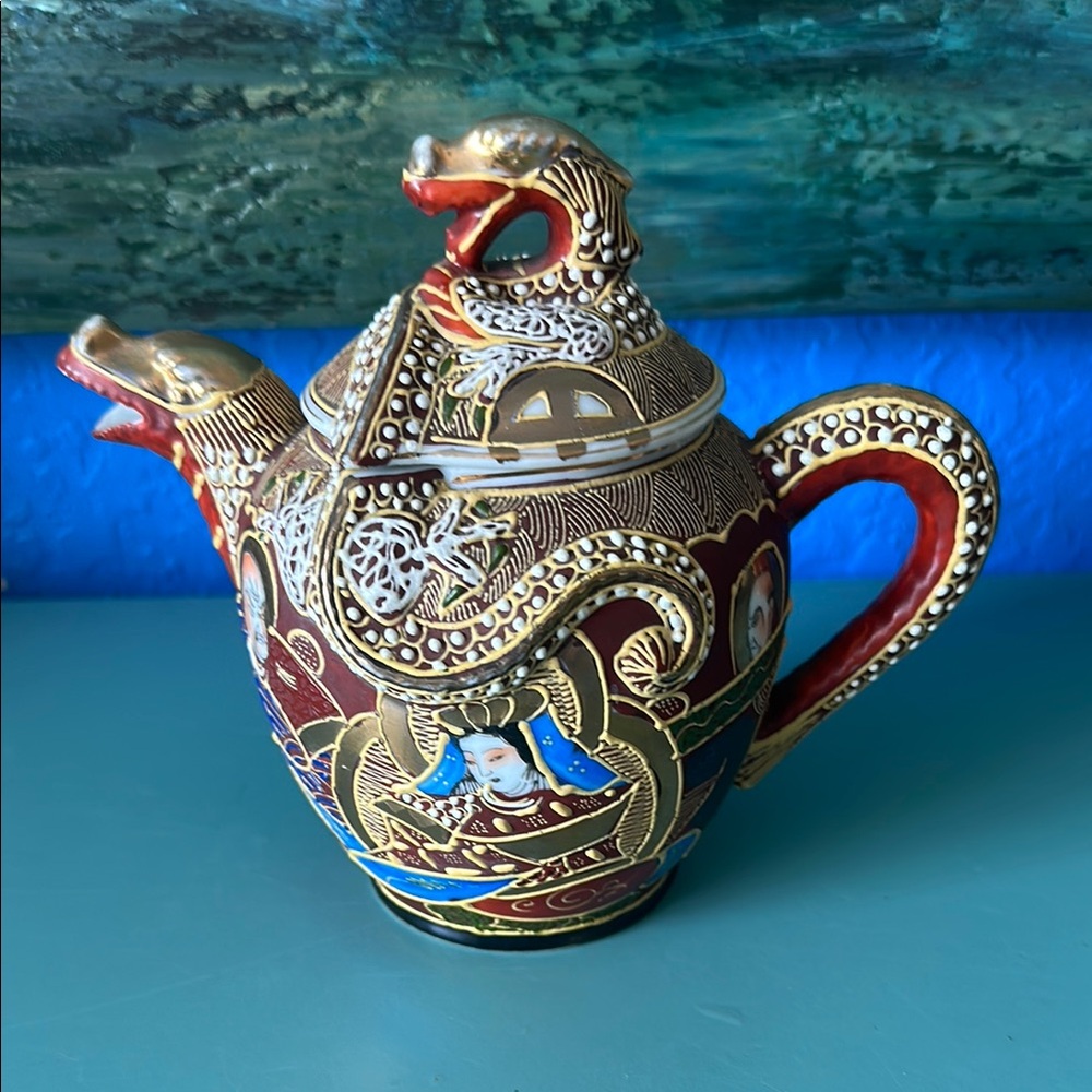 A vintage NAGOYA Kutani Dragon Teapot, likely made in Japan.